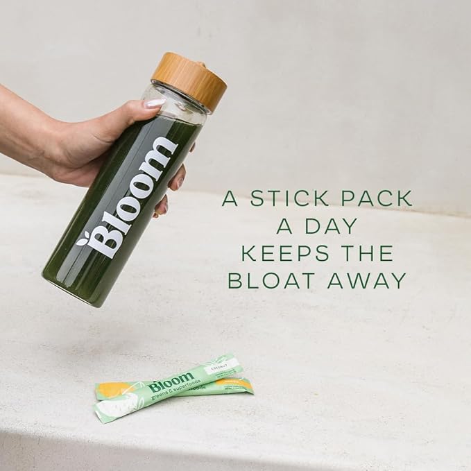 Bloom Nutrition Superfood Greens Powder Stick Packs, Digestive Enzymes with Probiotics and Prebiotics, Gut Health, Bloating Relief for Women, Chlorella, Green Juice Mix, 15 SVG, Mango