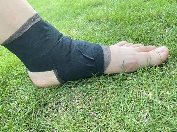(5 Pack) Black Athletic Tape,Sports Tape Strong Stick No Sticky Residue for Hockey Climbing Sports Medical Splints (Black,1.5 Inches)