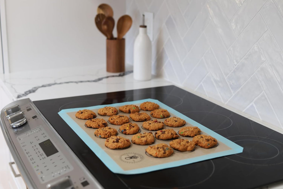 Silicone Baking Mats for Cookies, 3/4 Baking mat size, 3 Pack, Non-Stick, Food Safe Oven Safe All Purpose Liners for baking sheets - Easy Clean, Mess-Free Baking Sheet Liners (13.7 x 19.5 In)