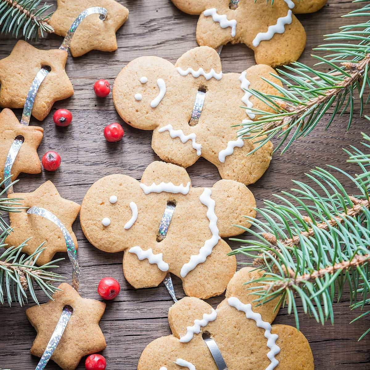 3-Piece Gingerbread Man Cookie Cutter Set, 5.12" x 4.34" x 3.42" - Stainless Steel Holiday Cookie Cutter Shapes for Baking Gifts