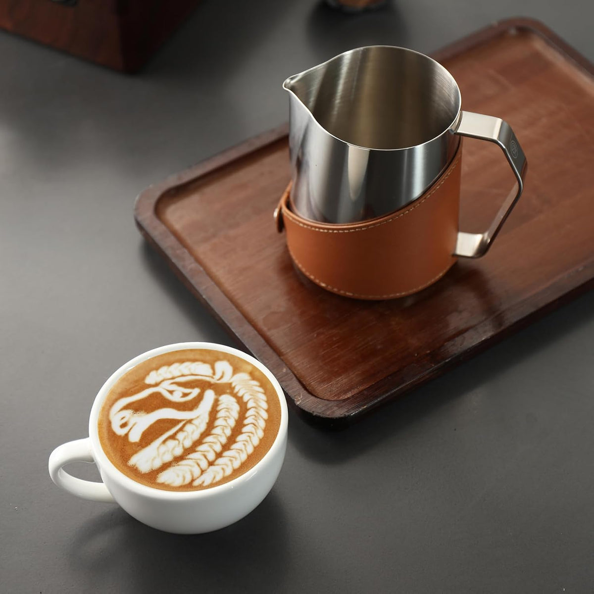 Milk Frothing Pitcher 450ml/16oz 304 Stainless Steel Espresso Steaming Pitcher with PU Leather, Milk Frothing Jug,milk frother cup,Milk Jug Cup,Premium Barista Tools,Latte Art (Black,20oz)