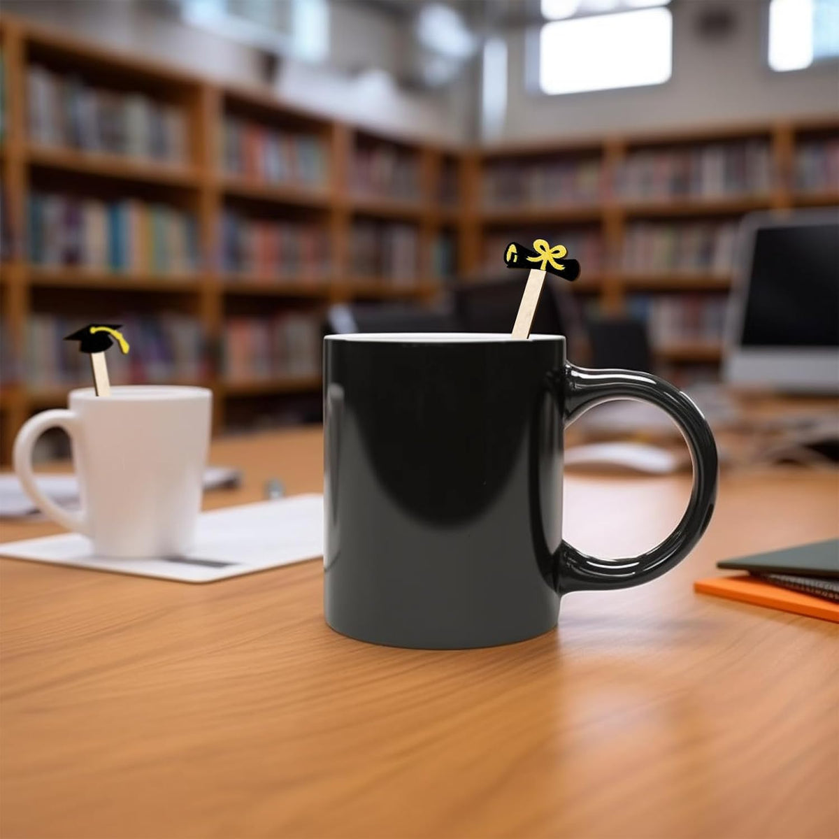 120Pcs Graduation Coffee Stirrers Grad Black Hat Diploma Disposable Stir Sticks Wooden Drink Stirrers for Home Office Bar Restaurant Party Supplies