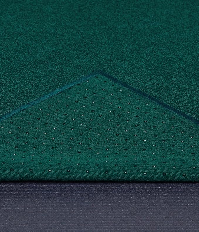 Manduka Yogitoes Yoga Towel – Rubber Grip Dots Non-Slip Bottom, Quick Dry Fitness Towel for Hot Yoga, Pilates, Exercise