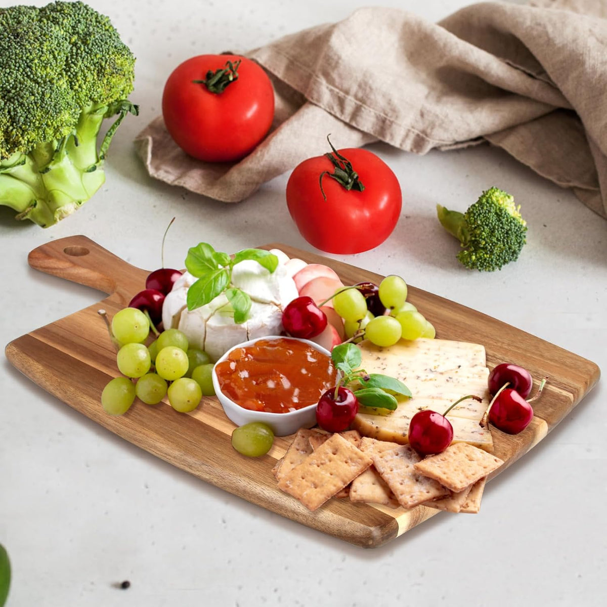 Large Wooden Charcuterie Boards Acacia Wood Cutting Boards for Kitchen Meat Chopping Board Bread Serving Cheese Board Decorative Big Cutting Board With Handle Butcher Block Food Tray Cheese Platter