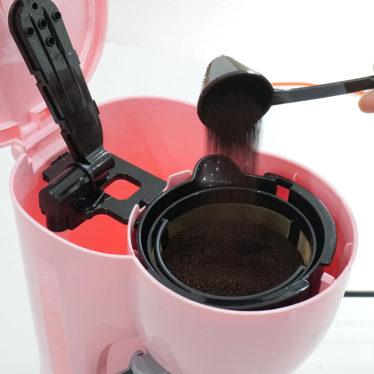 Reusable Coffee Filters for 4-6 Cup Coffee Makers - BPA Free, Fits Mr. Coffee, Black+Decker, Walmart Mainstays & Most 4-6 Cup Basket-Style Brewers (1-Pack)