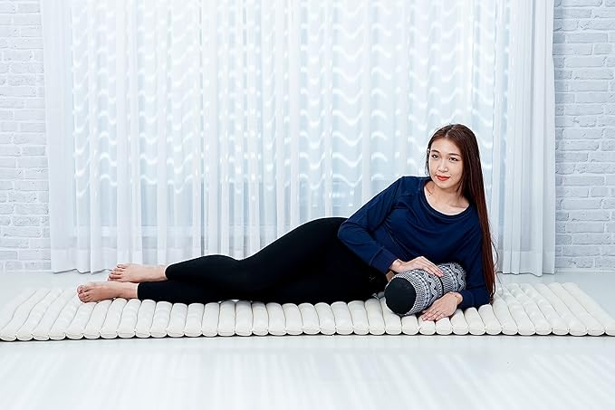 Leewadee Small Yoga Bolster – Shape-Retaining Cervical Neck Roll, Tube Pillow for Comfortable Reading, Kapok Filling, 22 x 6 x 6 inches