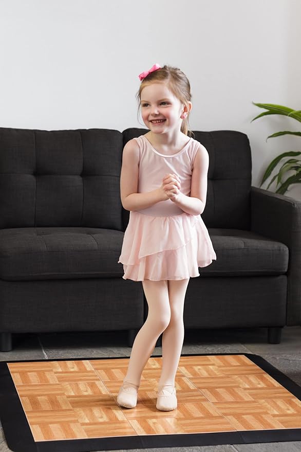 Big Floors 3X3OAKFLOOR Interlocking Lightweight Plastic Modular Dance Floor Kit (3' x 3'), Oak, 21 Piece