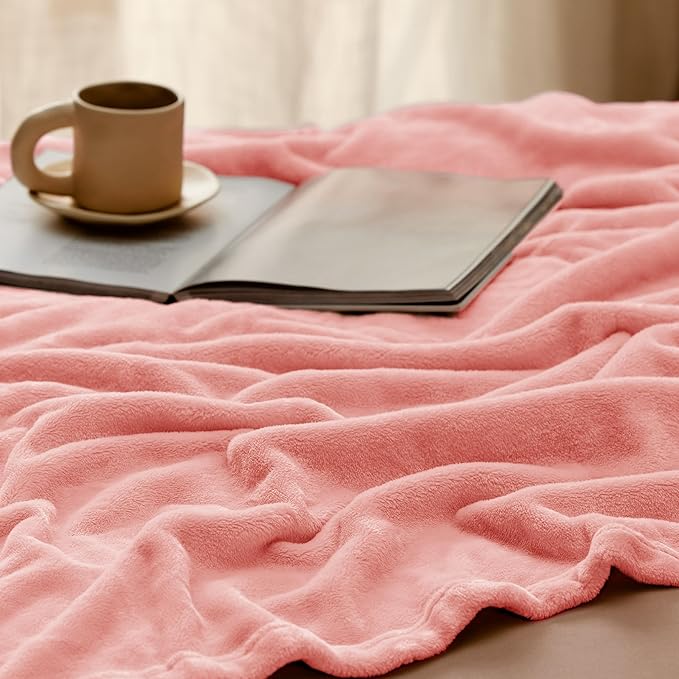 Bedsure Fleece King Size Blankets for Bed Pink - Soft Lightweight Plush Cozy Fuzzy Luxury Microfiber, 108x90 inches