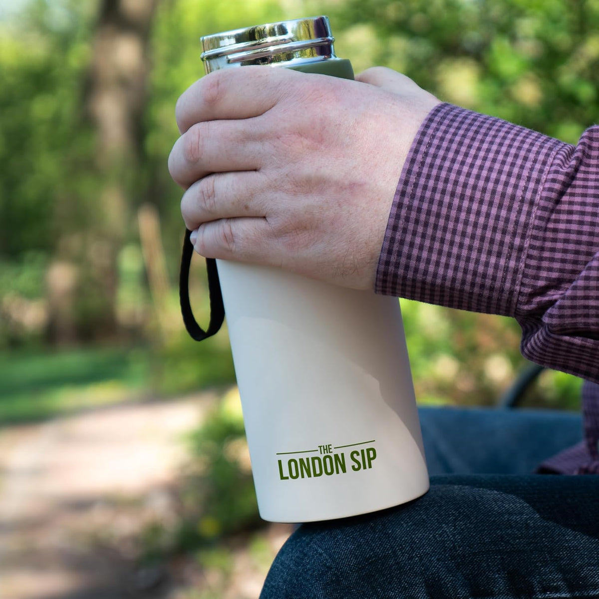 London Sip 25 oz Multi-Purpose Tea Infuser Mug – Fruit Infuser Water Bottle for Hot and Cold – Double Wall Stainless Steel Insulated, Safari Beige