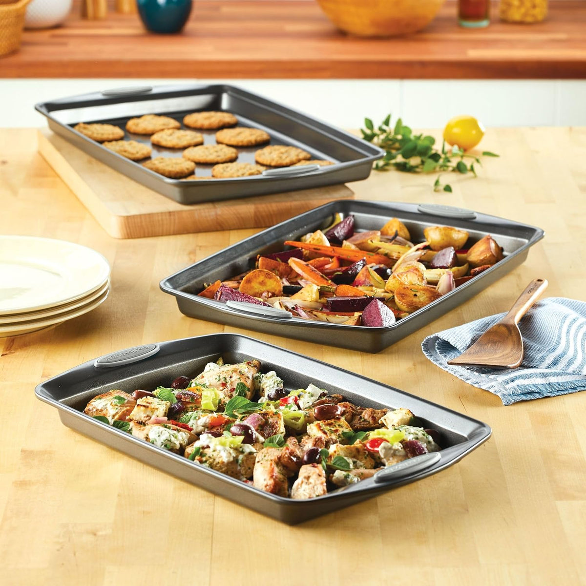 Rachael Ray Nonstick Bakeware Set with Grips, Nonstick Cookie Sheets / Baking Sheets - 3 Piece, Gray with Sea Salt Gray Grips