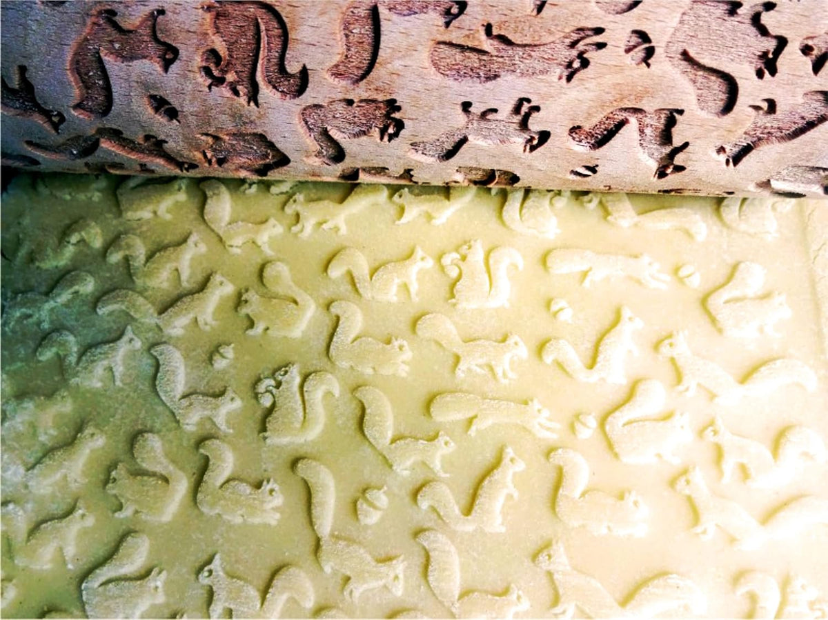 FUNNY SQUIRRELS PATTERN EMBOSSING ROLLING PIN LASER ENGRAVED ROLLING PIN WITH SQUIRRELS for EMBOSSED COOKIES