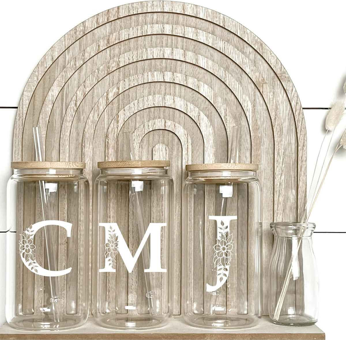 Personalized Gifts for Women, Monogrammed Glass Cups with Lids and Straws, Custom Tumbler, Cute Customized Mug, Aesthetic Stuff, Initial Iced Coffee Cup, Drinking Glasses, Birthday Teacher Gifts, K