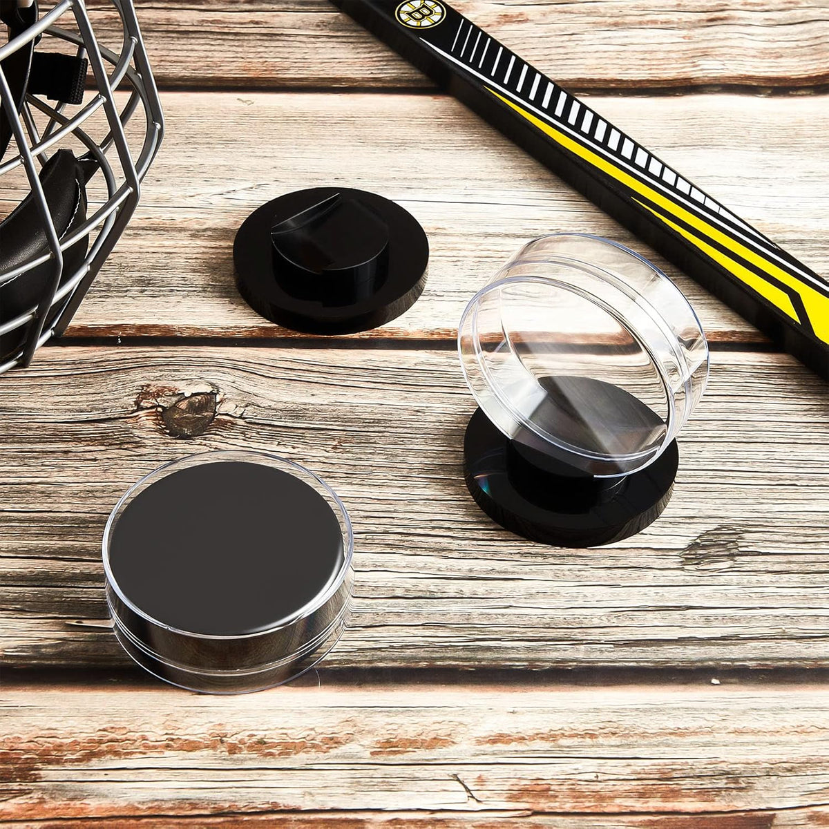 Taiyin Clear Shell Black Base Puck Holder Acrylic Hockey Puck Display Case Hockey Display Stand