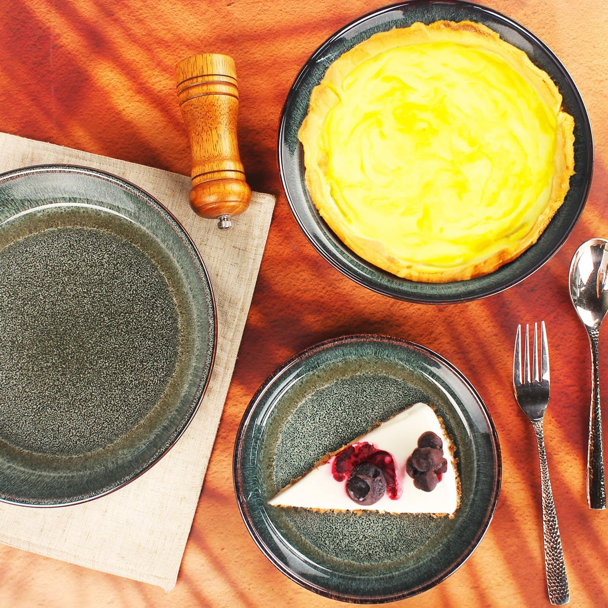 Ceramic Pie Pan Quiche Baking Dish Set of 2, Round 7.5 Inch Au Gratin Baking Dishes, 17 Ounces Non-Stick Tart Pan, Pie Plate for Apple, Oven, Dishwasher and Microwave Safe