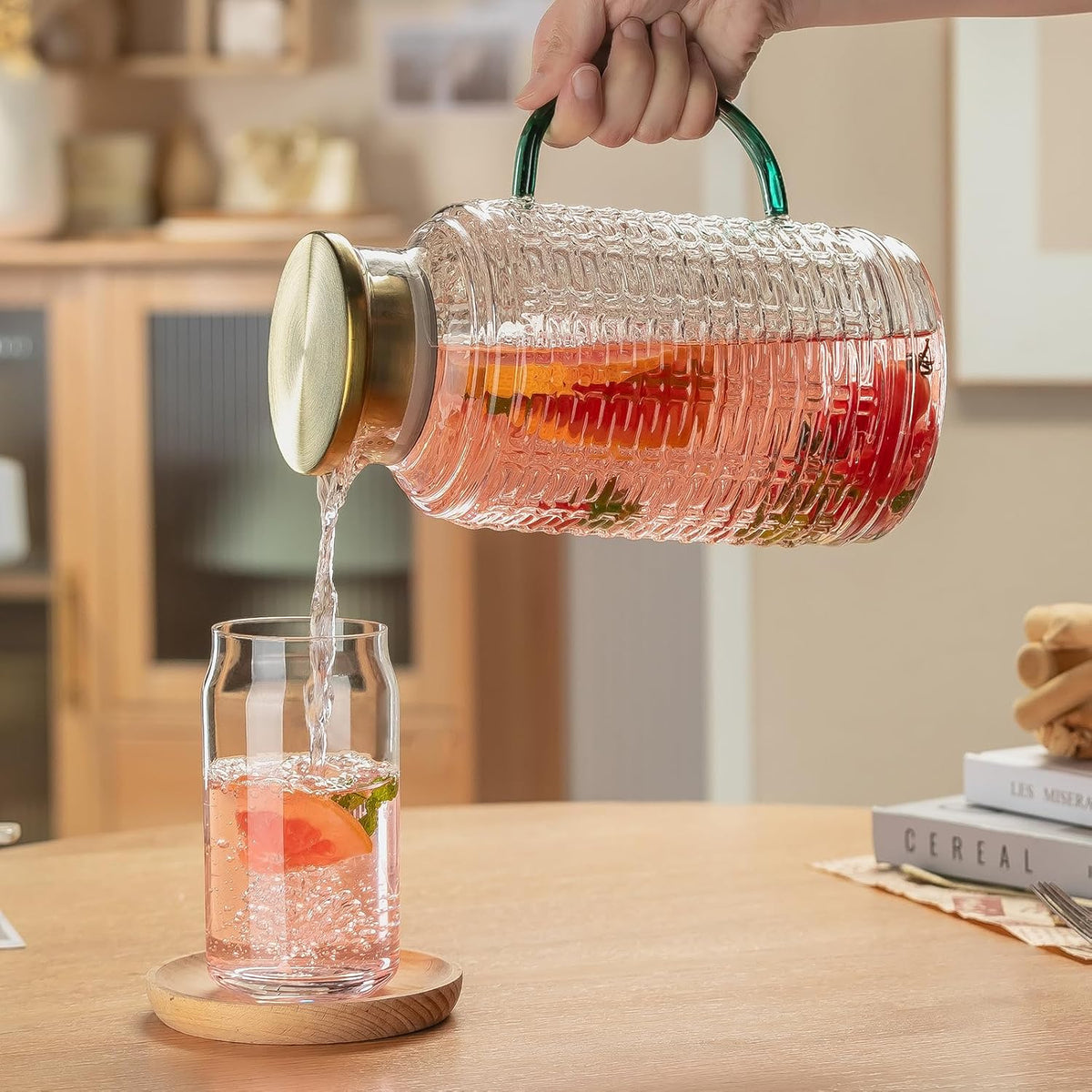 Glass Pitcher with Lid, 68 oz/2 Liter Vintage Water Pitcher, Clear Borosilicate Glass Water Carafe for Cold Brew, Coffee, Lemonade, Iced Tea,Beverage, Heat Resistant Water Glass Jug