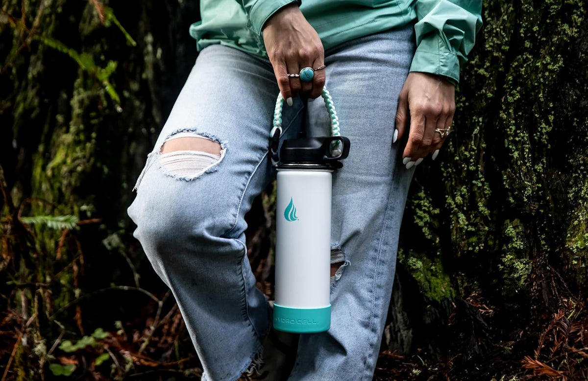 HYDRO CELL Stainless Steel Insulated Water Bottle with Straw - For Cold & Hot Drinks - Metal Vacuum Flask with Screw Cap and Modern Leakproof Sport Thermos for Adults (White 24oz)