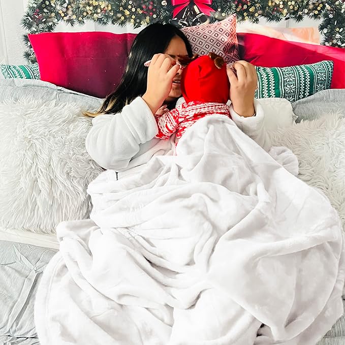 Bedsure Fleece Blankets King Size White - Bed Blanket Soft Lightweight Plush Cozy Fuzzy Luxury Microfiber, 108x90 inches