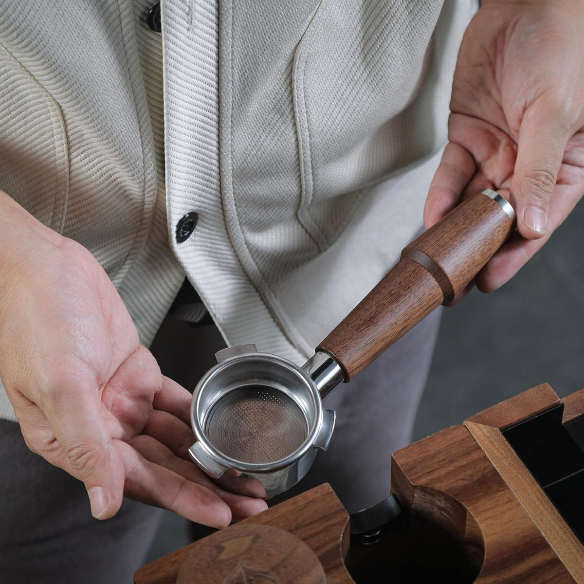 Breville Espresso Machine Accessories Kit 54mm Walnut Naked Portafilter, Calibrated Tamper, Tamping Station, Distributor & Puck Screens Espresso Set for Barista Express, Pro, Touch, Bambino