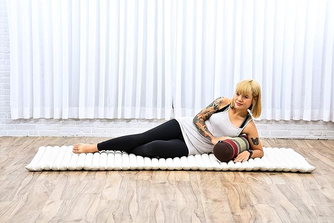 Leewadee Small Yoga Bolster – Shape-Retaining Cervical Neck Roll, Tube Pillow for Comfortable Reading, Kapok Filling, 22 x 6 x 6 inches