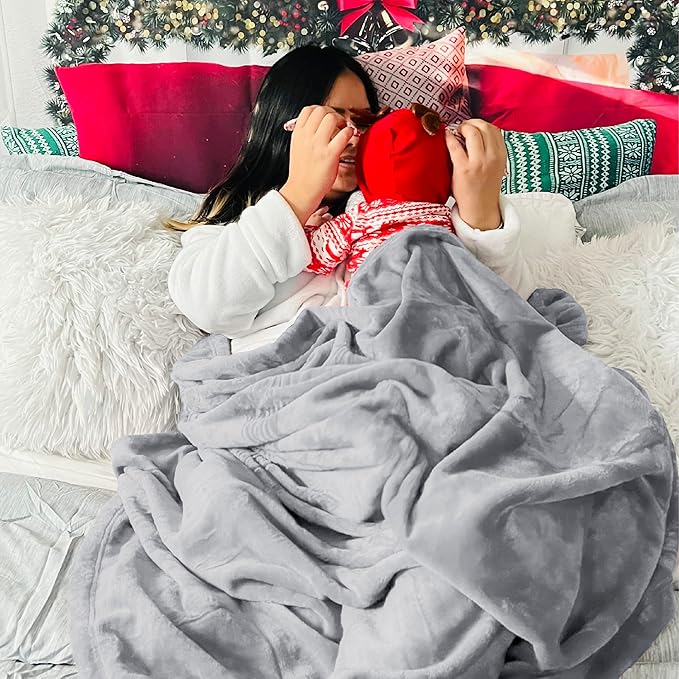 Bedsure Fleece Throw Blanket - Light Grey Lightweight Blankets for Sofa, Couch, Bed, Camping, Travel - Super Soft Cozy Microfiber Throws, 50x60 inches