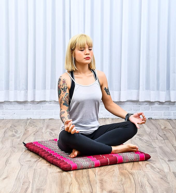 Leewadee Zabuton Seating Cushion – Square Floor Seat for Meditation Exercises, Light Yoga Mat Filled with Kapok