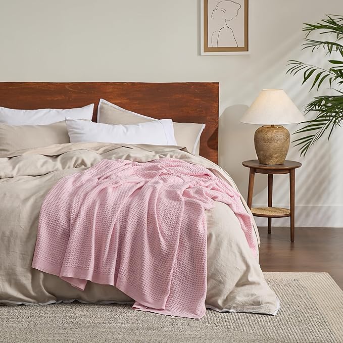 Bedsure 100% Cotton Blanket Queen Size for Bed - Breathable and Soft, Waffle Weave Blanket for Summer, Thick Cozy Fall Blankets for Women Gift, Pink, 90x90 Inches