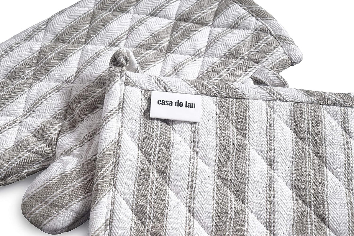 1 Oven Mitt, 1 PotHolder & 1 Kitchen Apron Set - Durable Heat Resistant Gloves - Thick Mittens for Kitchen - Suitable for Cooking, Baking, Grilling – Men & Women – Light Grey Stripes - Casa De Lan