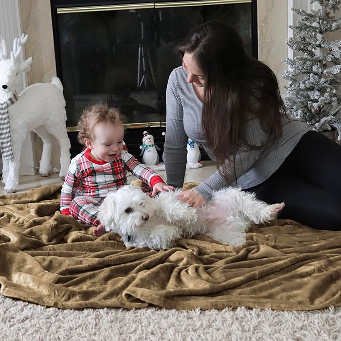 Bedsure Fleece Throw XL Blanket Camel - 300GSM Soft Lightweight Plush Cozy Blankets for Bed, Sofa, Couch, Travel, Camping, 50x70 inches