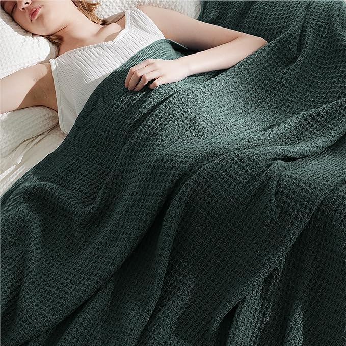 Bedsure 100% Cotton Large Throw Blanket for Couch 50x70 inches - Breathable and Soft, Waffle Weave Throw Blanket for Office, Dark Green
