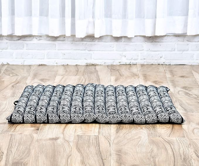 Leewadee Zabuton Seating Cushion – Square Floor Seat for Meditation Exercises, Light Yoga Mat Filled with Kapok