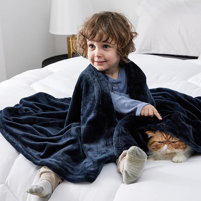 Bedsure Bedding Fleece Blanket for Girls and Boys - Soft Cozy Cute Small Throw Blankets for Travel, 43x55 Inches, Navy
