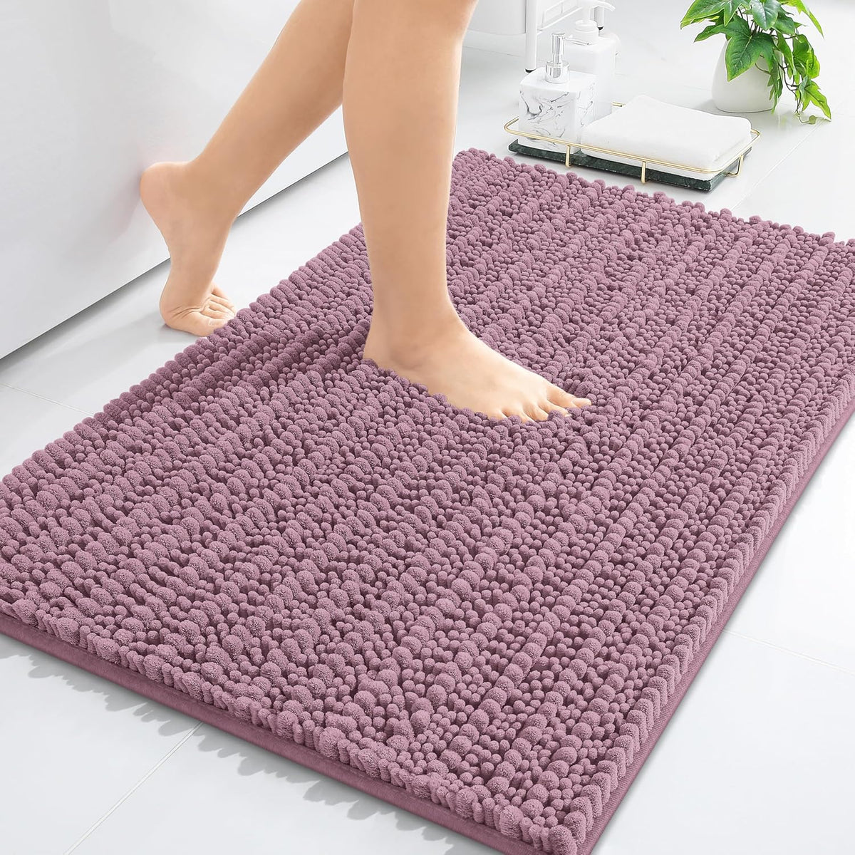 Arotive Luxury Chenille Bathroom Rug Mat, Extra Soft Thick Absorbent Shaggy Bath Rugs, Non-Slip Machine Wash Dry, Plush Bath Mats for Bathroom, Shower and Tub, 30x17, Deep Plum