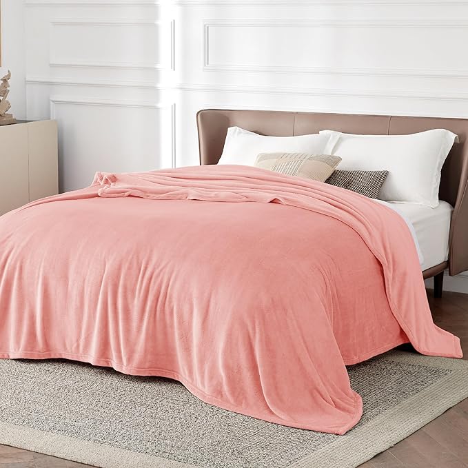 Bedsure Fleece King Size Blankets for Bed Pink - Soft Lightweight Plush Cozy Fuzzy Luxury Microfiber, 108x90 inches