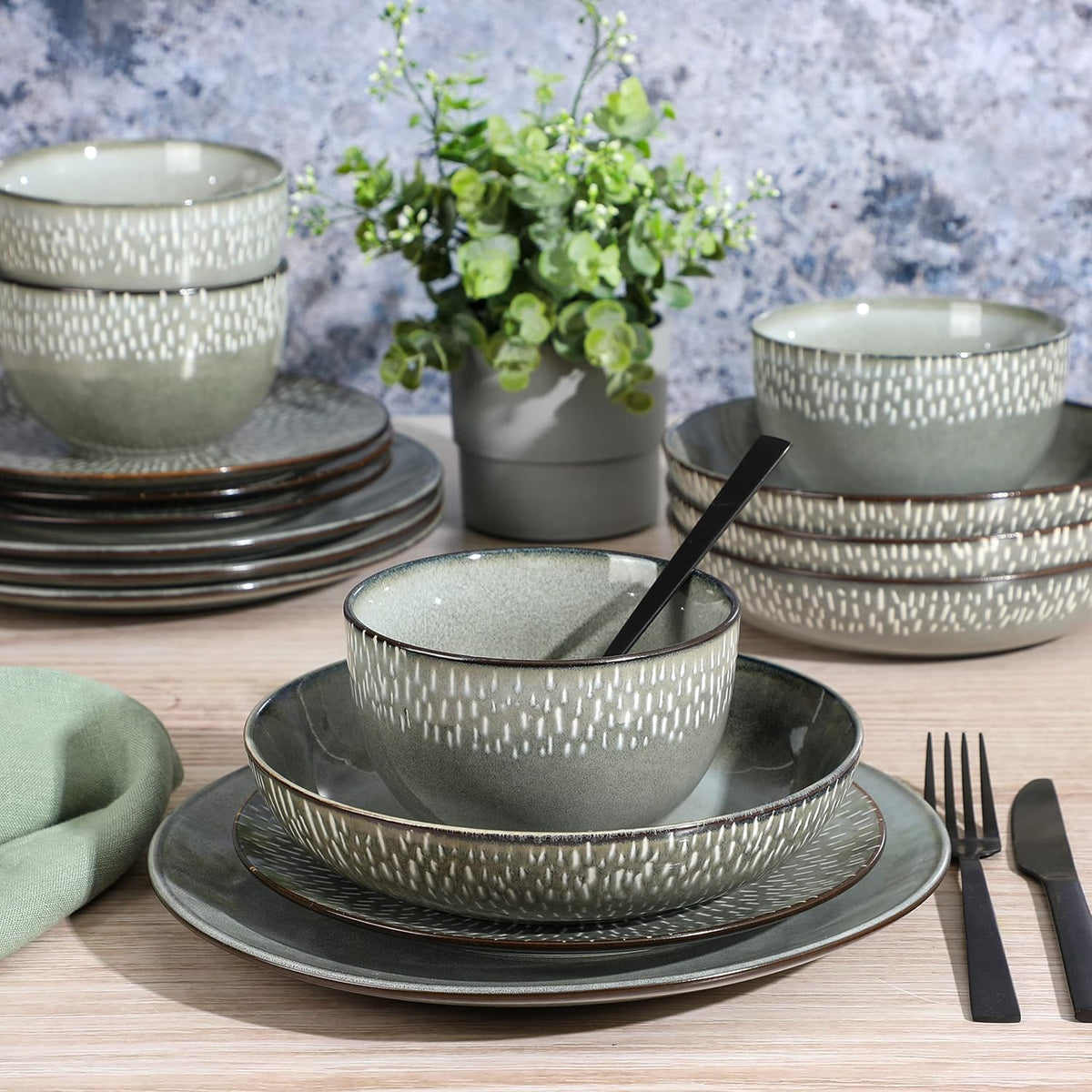 Gibson Elite Matisse Double Bowl Dinnerware Set, Service for 4 (16pcs), Green